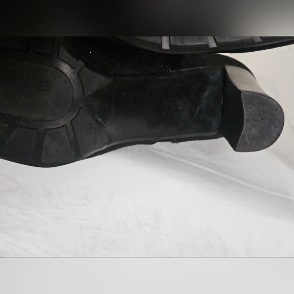 Stuart Weitzman calf boots black suede - Picture 8 of 15